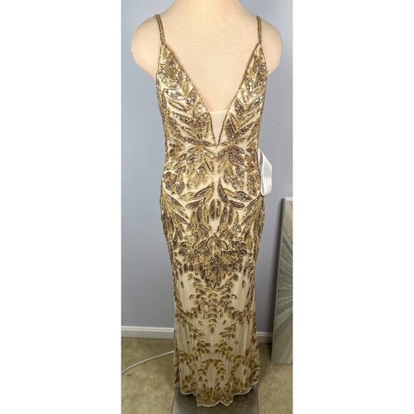 Mac Duggal Embellished Leaf Sequin Maxi Gown in Nude Gold Size 6 - Picture 3 of 10